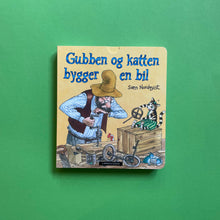 Load image into Gallery viewer, Gubben og Katten bygger en bil
