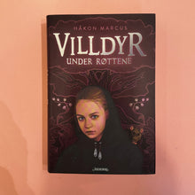 Load image into Gallery viewer, Villdyr under røttene
