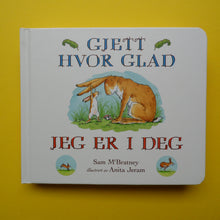 Last inn bildet i Galleri-visningsprogrammet, Gjett hvor glad jeg er i deg kartonert
