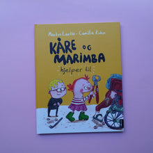 Last inn bildet i Galleri-visningsprogrammet, Kåre og Marimba hjelper til
